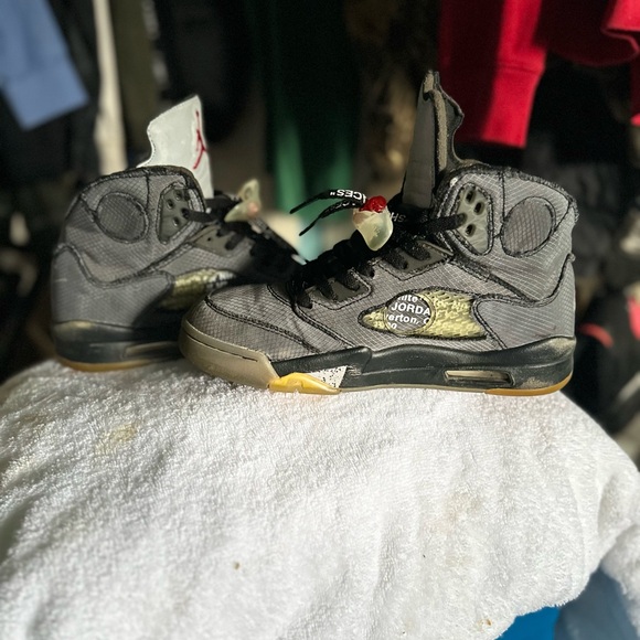 Jordan Athletic Shoes in Gray and Black main image 4